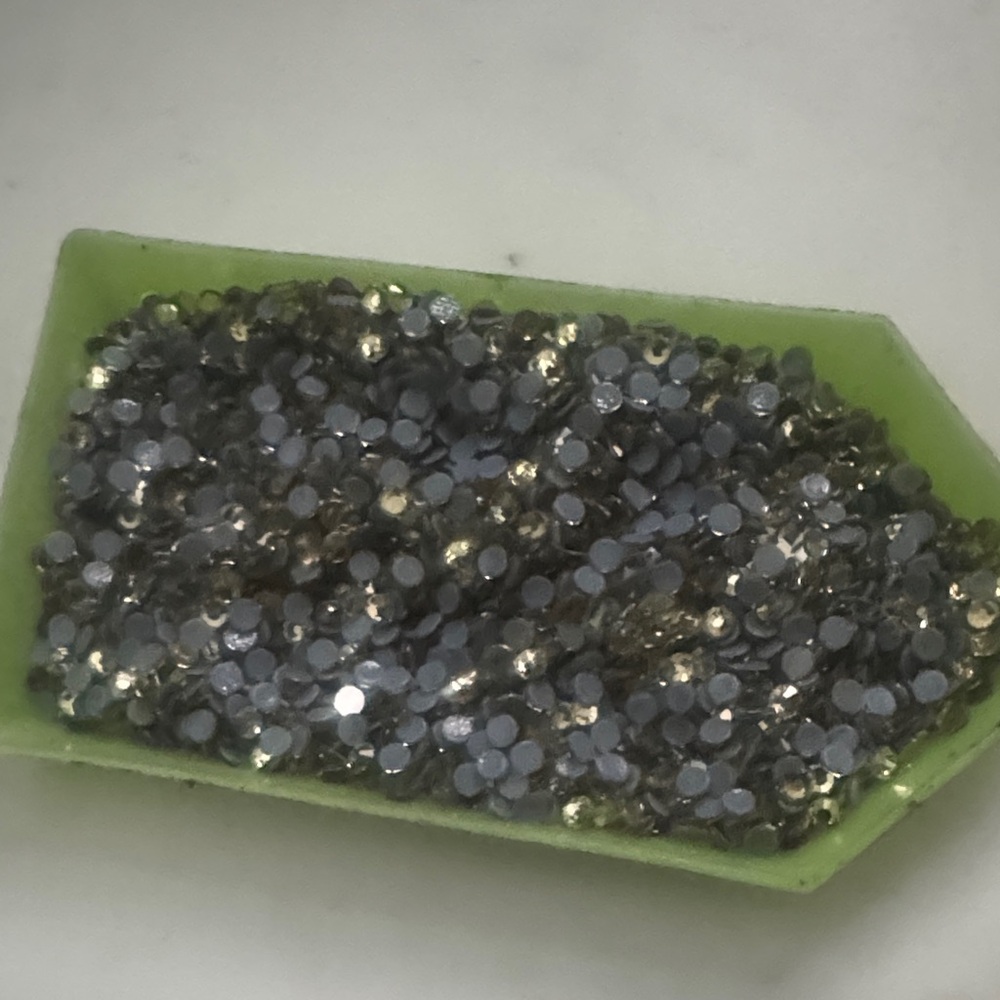 Gray Crystal Embellishment Tray with Lime Green Base